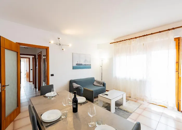 Guesthost - Lovely Flat 100m From Sea With Terrace شقة فرانكافيلا أل ماري