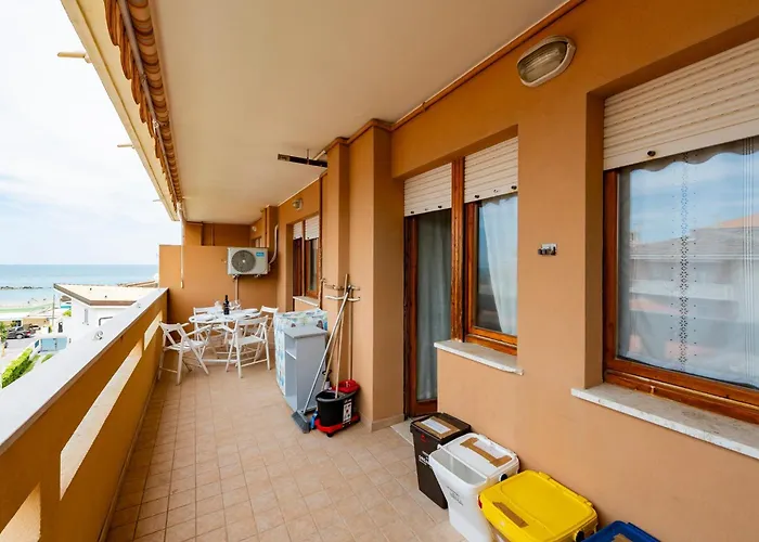 Guesthost - Lovely Flat 100m From Sea With Terrace شقة فرانكافيلا أل ماري