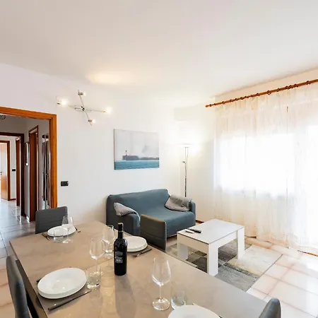 Guesthost - Lovely Flat 100m From Sea With Terrace شقة فرانكافيلا أل ماري