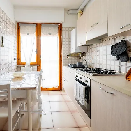 Guesthost - Lovely Flat 100m From Sea With Terrace فرانكافيلا أل ماري