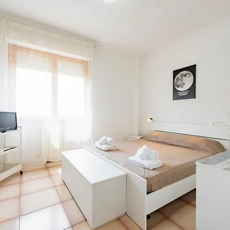 Guesthost - Lovely Flat 100m From Sea With Terrace * فرانكافيلا أل ماري