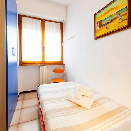 Guesthost - Lovely Flat 100m From Sea With Terrace Francavilla Al Mare