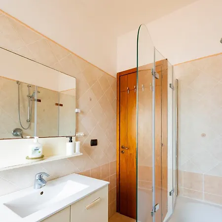 Guesthost - Lovely Flat 100m From Sea With Terrace