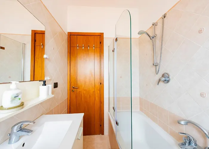 Guesthost - Lovely Flat 100m From Sea With Terrace * フランカヴィッラ・アル・マーレ