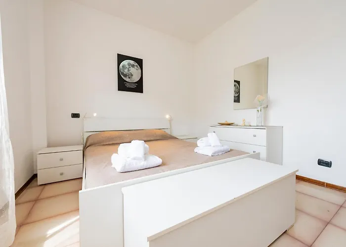 Guesthost - Lovely Flat 100m From Sea With Terrace アパート *