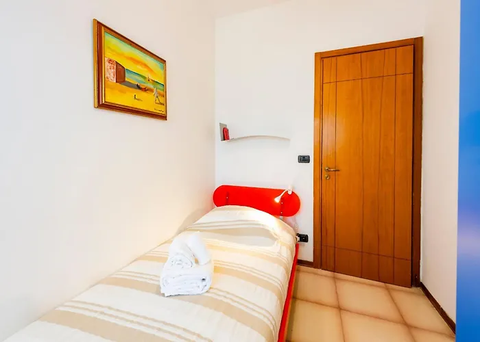 アパート Guesthost - Lovely Flat 100m From Sea With Terrace