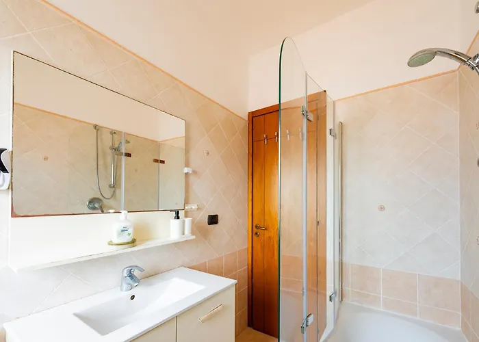 Guesthost - Lovely Flat 100m From Sea With Terrace